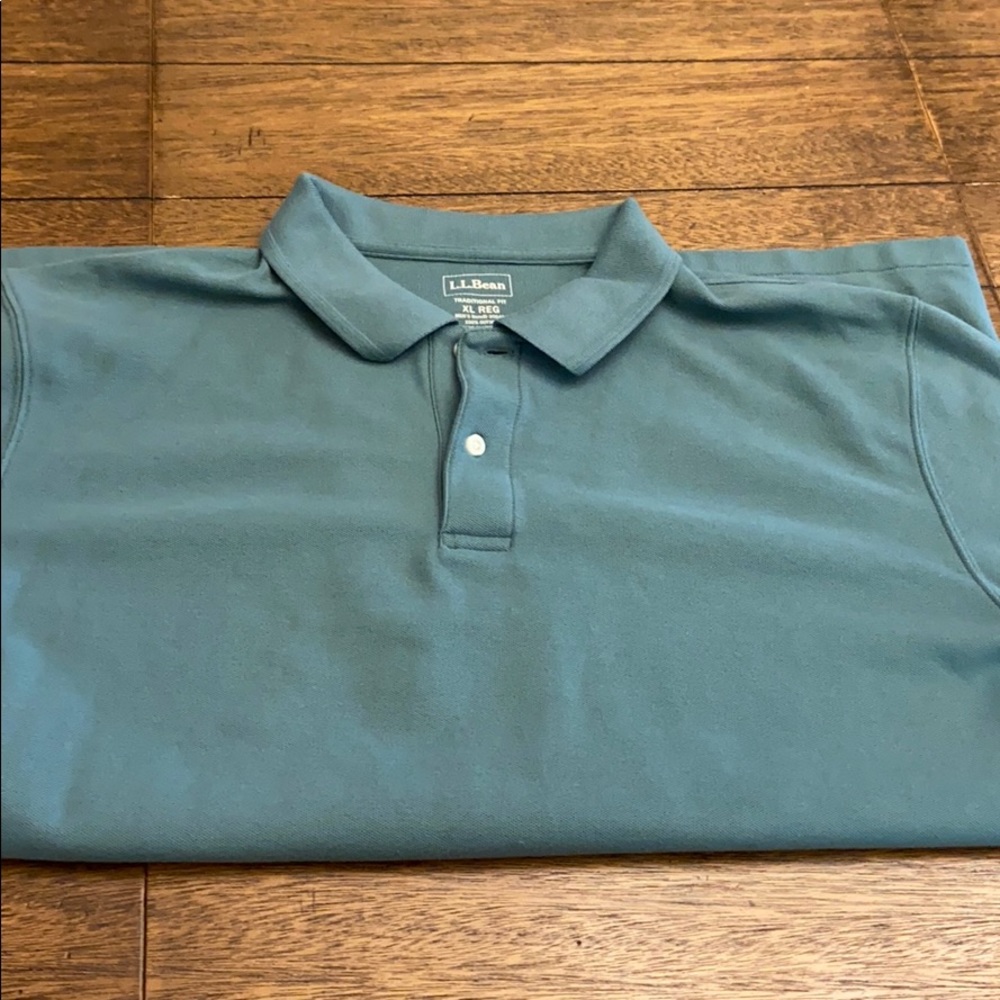 Short sleeve LL Bean extra large shirt